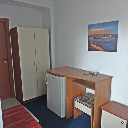 Guest Casa Luba شقة