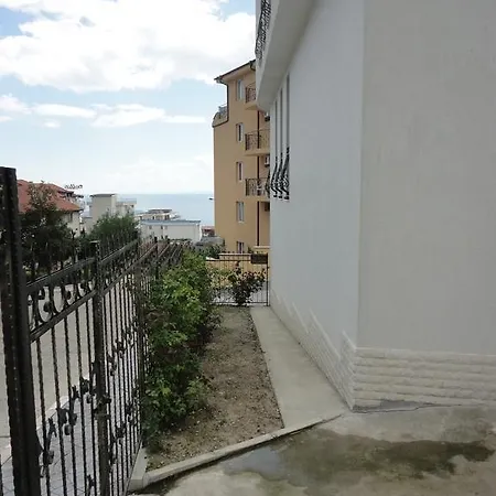 Guest Casa Luba Apartment